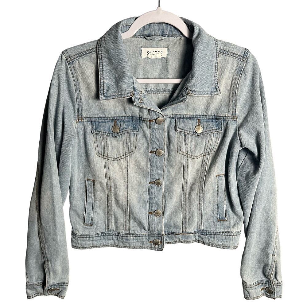 Ci Sono | Medium Denim Jacket Light Wash Button Front Collared‎ Urban Outfitters